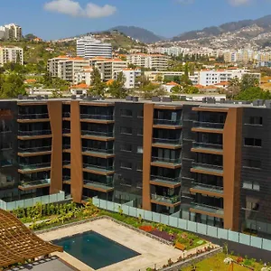Apartamento Modern 2 Bedroom Flat In Condo With Swimming Pool, Funchal (Madeira)